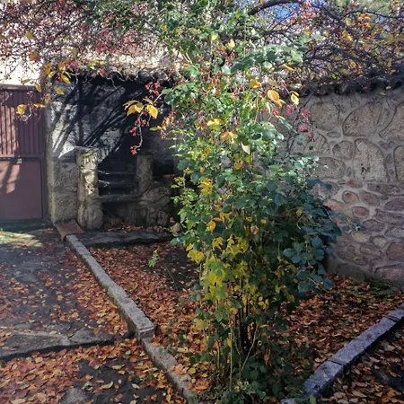 Soportales De Casa rural Peguerinos